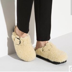 Birkenstock Papillo Boston Big Buckle Flex Platform
Shearling Teddy Eggshell 41